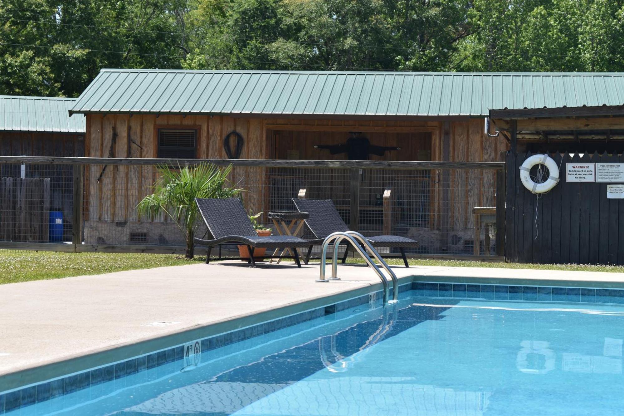 Hotel Kick Back Ranch Ramer Esterno foto